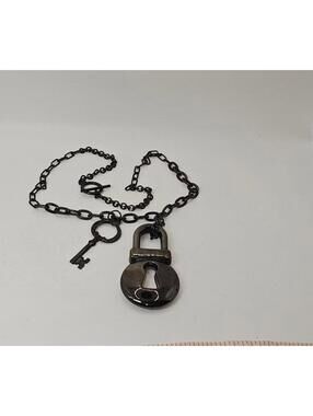 Y2K Vintage Style Black Metal Chain Necklace with Padlock and Key Pendant